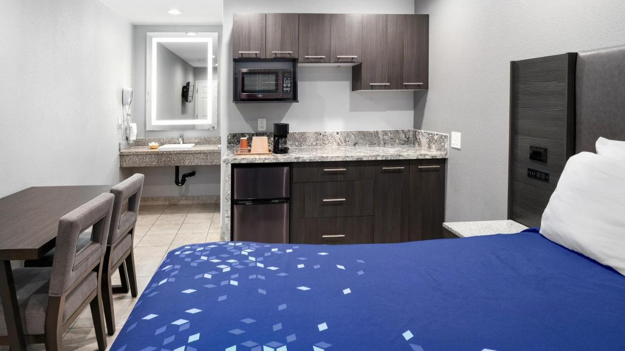 Scandia Motel Карлсбад Екстериор снимка